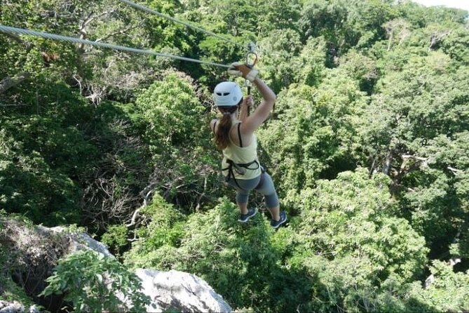 16 Lines Zipline, Cave and Mud Spa Combo Tour with Lunch in Fiji - Lunch after the final run