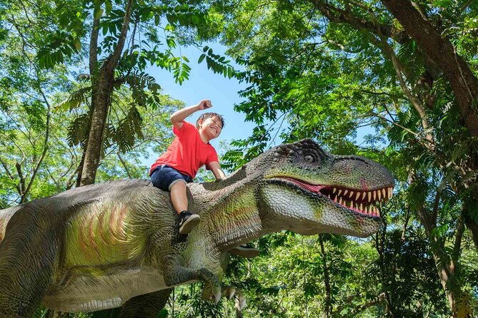 6 Hours Giant Zipline Adventure Park in Fiji - Pizza, pineapple, and a useful midday break