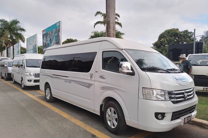 Airport Arrival Transfer - To Port Vila Hotel - Finding the right desk when several operators are present