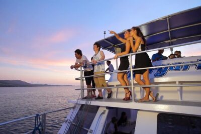BIG Sunset Cruise – Dinner & Dolphin Watching in Guam