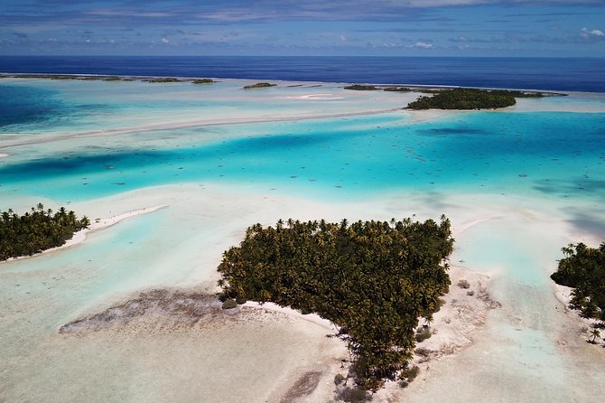 BLUE LAGOON | Eco-tour | Snorkeling Avatoru | Secret Green Lagoon - The boat ride and the Bay of Sharks