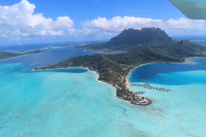 Bora Bora 30-minute Private Flight in a Light Aircraft - Photography from the air