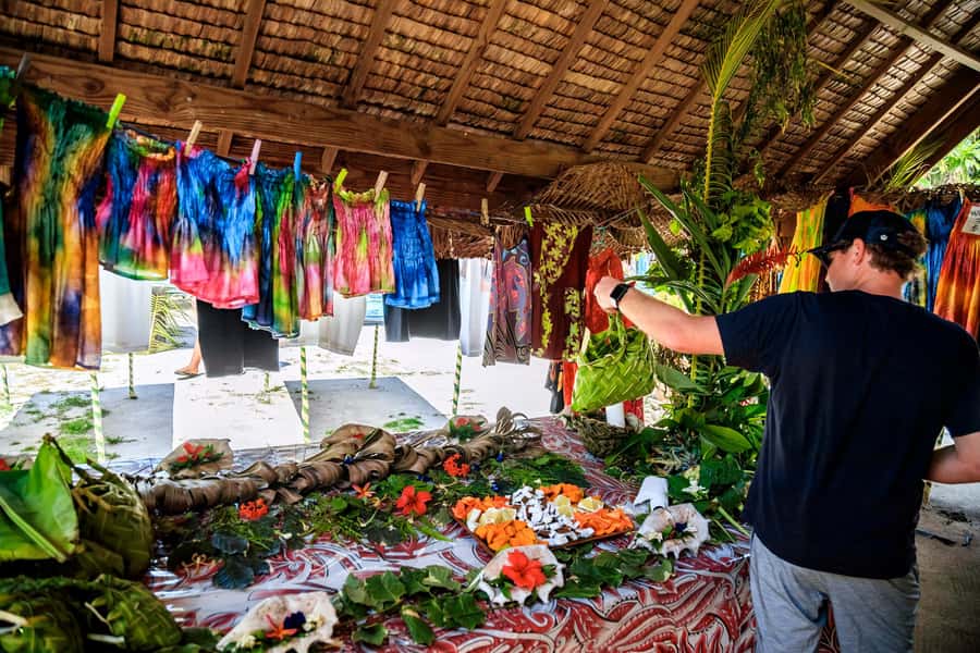 Bora Bora: 4WD History & Culture Tour - Faanui Valley and the island’s plants