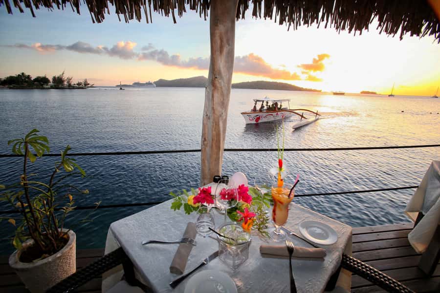 Bora Bora: Combo Sunset Cruise & Romantic Dinner at St James - The 75-minute sunset over Bora Bora’s lagoon
