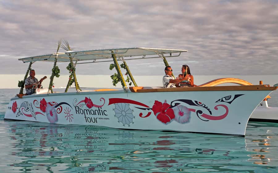 Bora Bora: Combo Sunset Cruise & Romantic Dinner at St James - Setting out in a Polynesian outrigger canoe