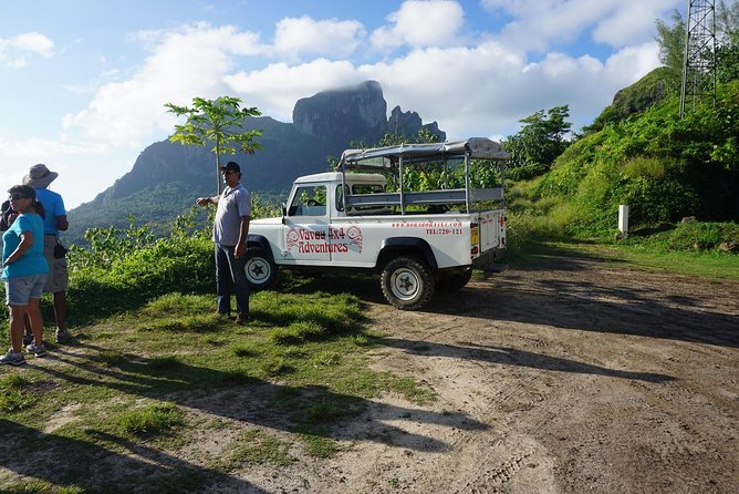 Bora Bora Combo Tour: Lagoon Cruise and 4WD Tour Including Snorkeling - Coconut oil, sarongs, and fruit in Faanui Valley