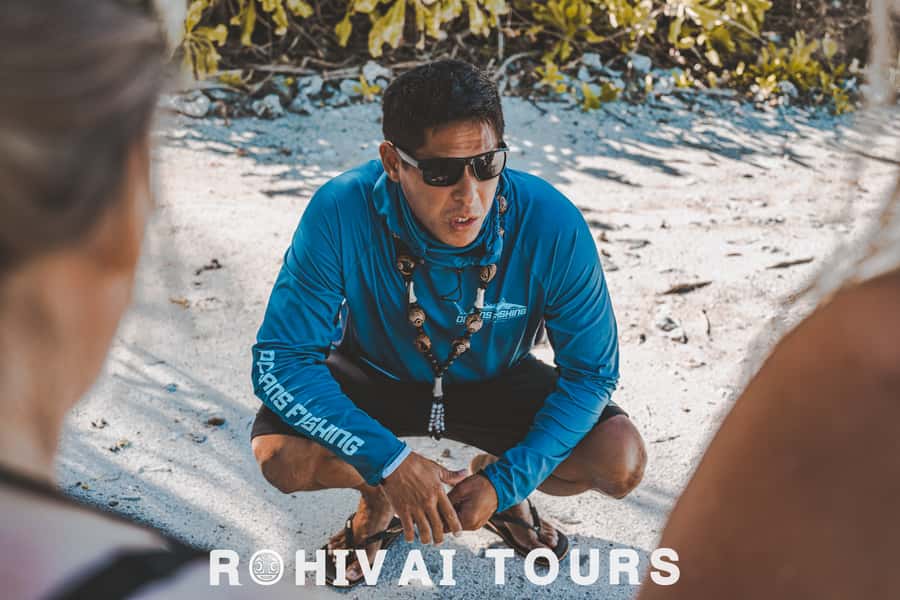 Bora Bora: Full day Lagoon Safari & Lunch on a Motu - ST - Lunch on a palm-fringed motu