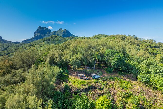 Bora Bora Half Day 4X4 Island Safari Tours - World War II guns and Bora Bora’s wartime past