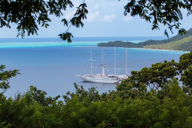 Bora Bora Half Day 4X4 Island Safari Tours - Small groups and practical comfort