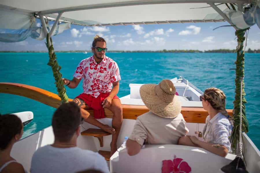 Bora Bora Luxury Tour and Beach Picnic - Sharks and stingrays in shallow water