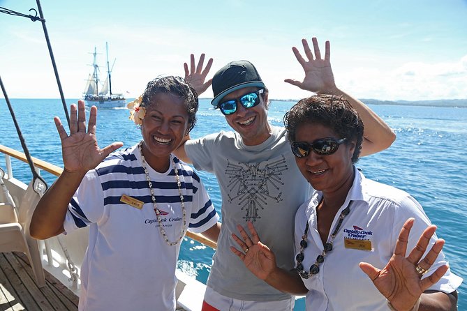 Capt Cook Cruises Super Saver Combo: Day Sail + Dinner Cruise - Why the crew matters on this cruise