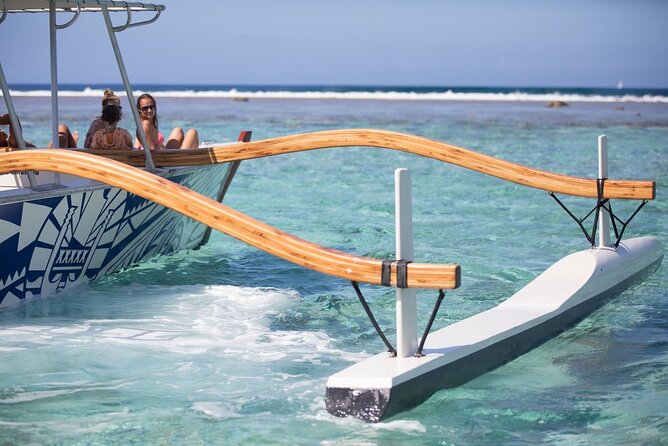 Combo snorkeling + motu lunch + jet ski group tour full day - The first stops: rays, coral, and sharks
