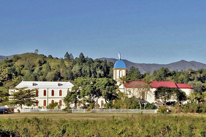 Country Tour (2h30) included Tjibaou Cultural Center & Church - Ouen Toro Hill brings the best views