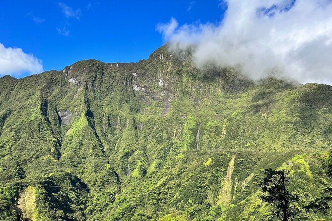 Crossing Over Tahiti Island Safari 4x4 - Archaeological sites and a different side of Tahiti