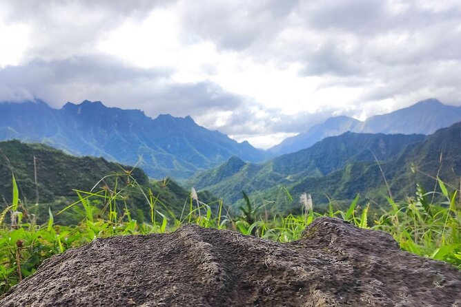 Crossing Over Tahiti Island Safari 4x4 - What the small group adds