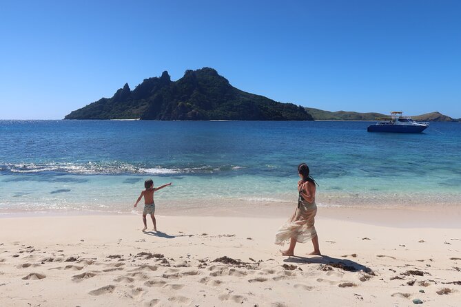 Cruisin Fiji: Authentic Fijian Day Cruise – Best Day in Fiji - The crew is the heart of the experience
