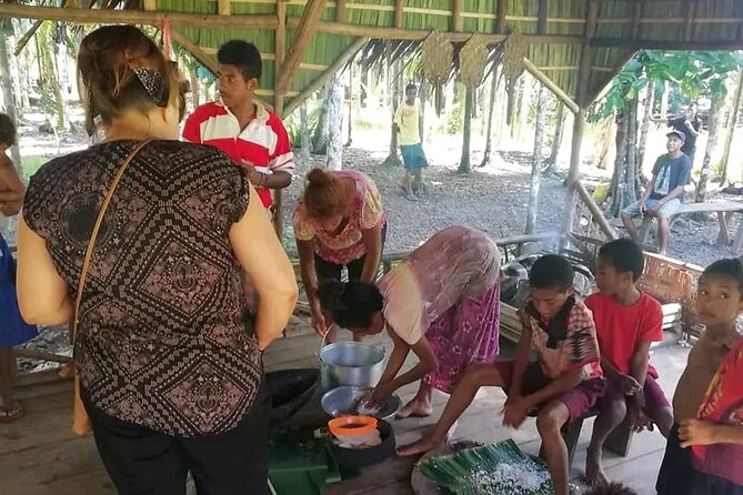 Cultural and Local Village Experience in Papua New Guinea - Starting in Alotau with markets and local sights