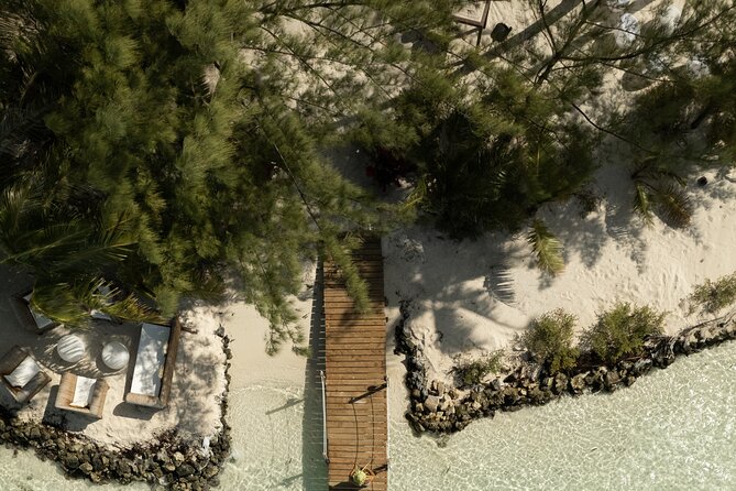 Day on a private island in Bora Bora - alone in the world - Meeting Vincent and Ken with ukulele music