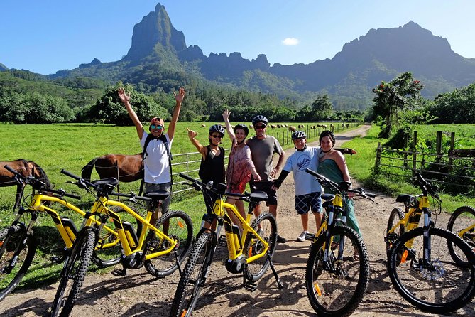 E-Bike Moorea Electric Bike Rental Moorea - Belvedere Lookout and the pineapple roads