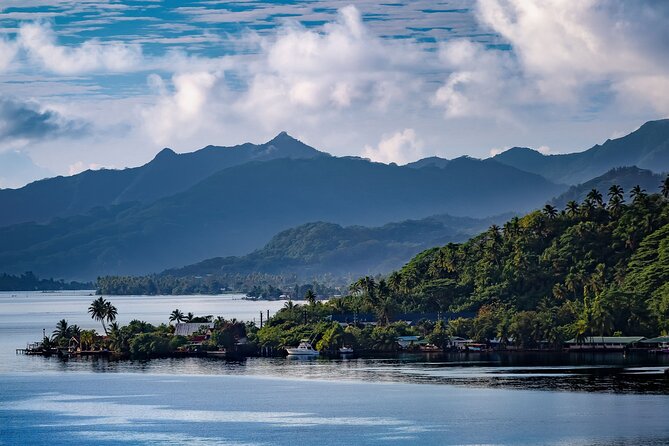 Explore Tahiti Nui, its landscapes and iconic sites. - Food, family touches, and what is actually included