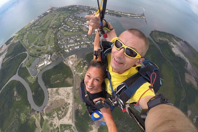 Extreme 12000ft Tandem Jump (45 seconds free fall) - Weather, timing, and the risk of a changed day