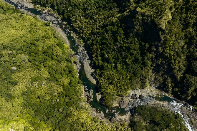 Fiji 2 Night Hiking Adventure and Cultural Experience - Why community guides change the hike