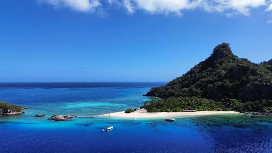 Fiji: Authentic Fijian Day Cruise by Boat - Snorkeling for beginners and confident swimmers