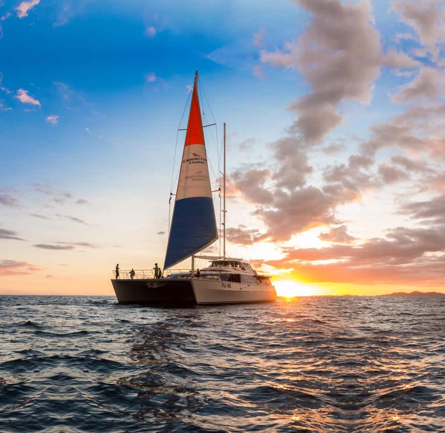 Fiji: Captain Cook Cruises Sunset Dinner Cruise - The sunset sail around Fiji’s Pacific islands