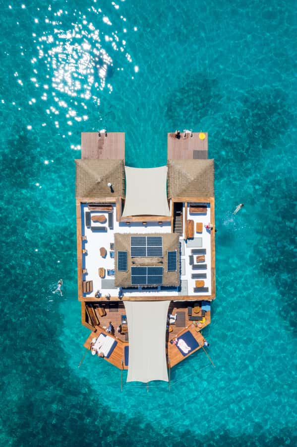 Fiji: Cloud 9 Floating Bar and Pizzeria Day Trip - Six hours that you can shape yourself