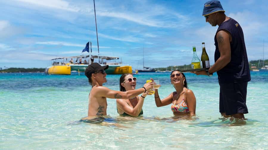 Fiji: South Sea Sailing Experience with Lunch & Drinks - Transfers from Fiji’s western resorts