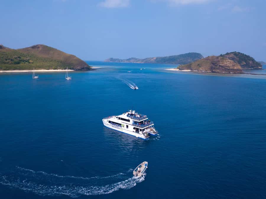Fiji: Yasawa Islands Explorer Cruise with Lunch - The Blue Lagoon region and its low beaches