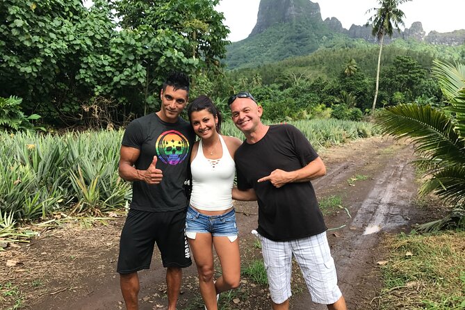 Franckyfranck tours Moorea - Tours privés // Private half day tours - Manutea Tahiti and Moorea’s Fruit Flavors
