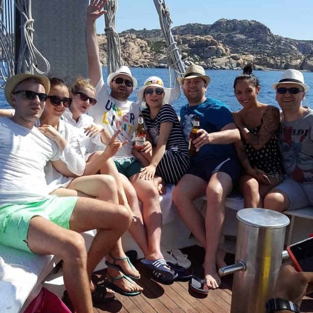 From Palau: La Maddalena Archipelago Boat Tour with Pasta - Finding the red Jasmine 3 in Palau
