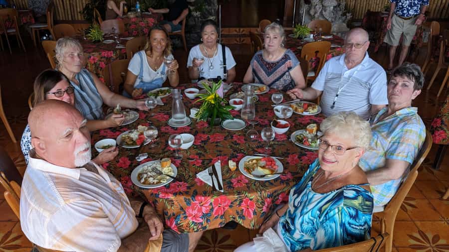 From Papeete: Tahiti Highlights Full-Day Private Tour - Taravao Lookout explains Tahiti’s shape