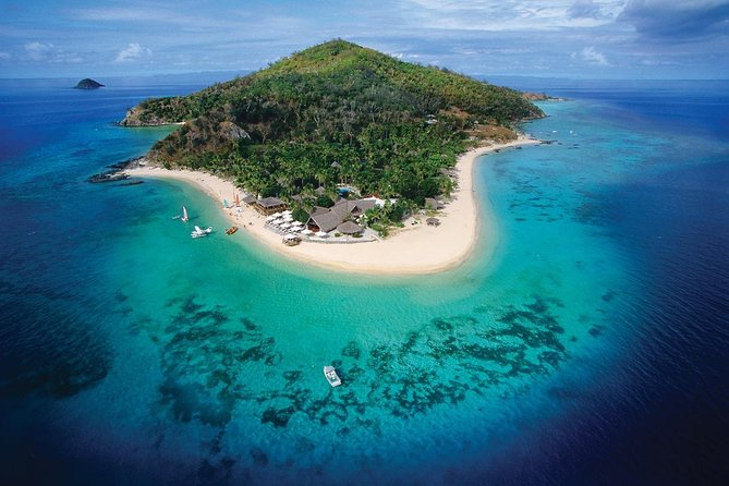 Full Day Castaway Island with Lunch - Lunch at the beachside restaurant