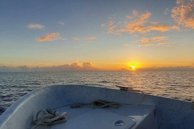 Guided sunset cruise on Raiatea Lagoon - A small boat rather than a big evening crowd