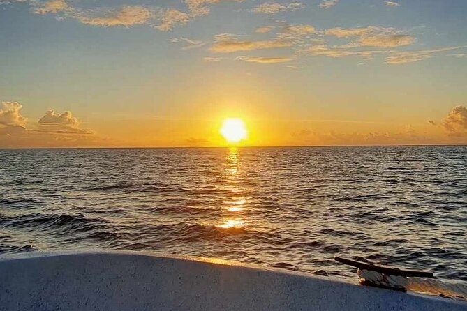 Guided sunset cruise on Raiatea Lagoon - Meeting at 5:00 pm in Uturoa