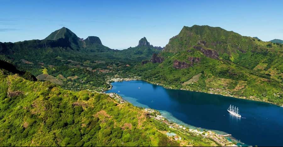 Half day Private tour of Moorea Safari Albert Pick up hotel - Hotel pickup and the timing you need to understand