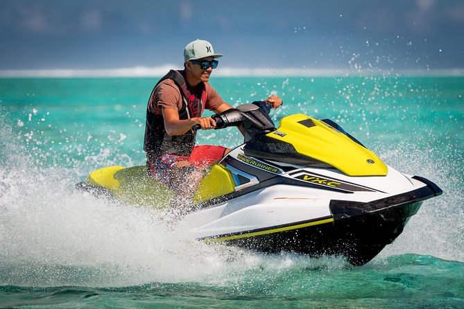 Island jet tour - Who will enjoy this most?