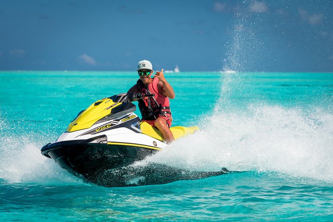 Island jet tour - Sharing the jet ski and changing drivers