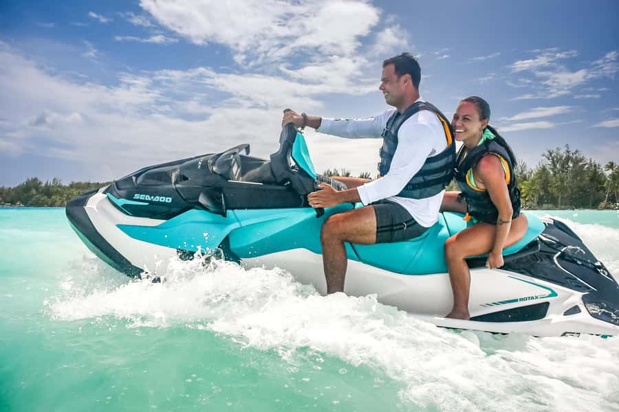 Jet Ski Around Bora Bora - Speed Through Paradise - The motu stop and local refreshments