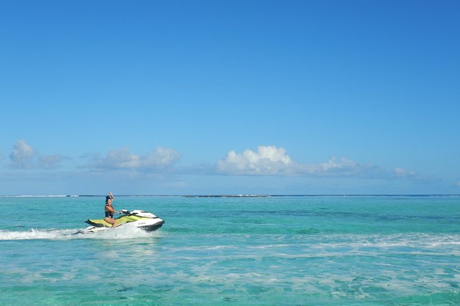 Jet-ski excursion 3 hrs Jet ski excursion to Moorea (single or two-seater) - Moorea’s lagoon from a jet ski