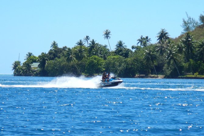 Jet-ski excursion 3 hrs Jet ski excursion to Moorea (single or two-seater) - Stingrays and blacktip reef sharks