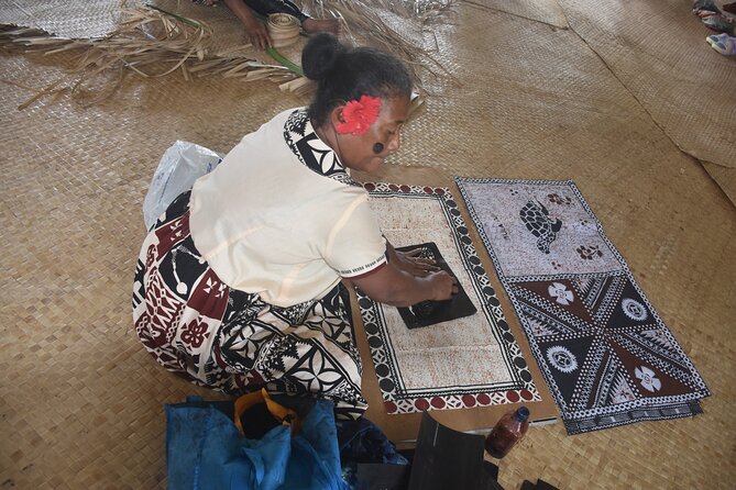 Jewel Of Fiji incl Fijian Village, Waterfall & Lunch Coral Coast - Cultural dances and a lovo buffet