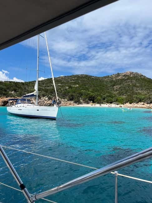 La Maddalena: daily sailing tour archipelago La Maddalena - Budelli and the protected Pink Beach area