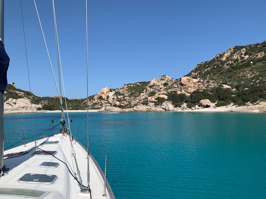 La Maddalena: daily sailing tour archipelago La Maddalena - Sardinian lunch in the cockpit