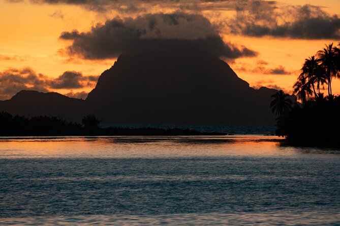 Lagoon Service Private Sunset Cruise - Drinks, music, and the mood onboard