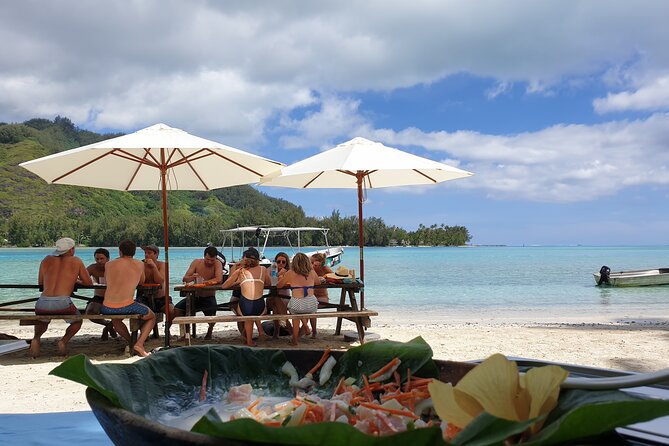 Lagoon Tour - Discover the magnificent lagoon of Moorea - Beyond the reef in search of dolphins and whales