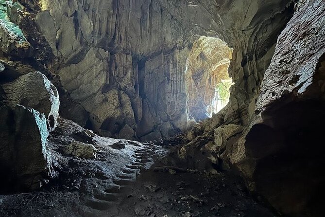 Largest Zipline in South Pacific & Cave Exploration Coral Coast - Learning the ropes before the first line