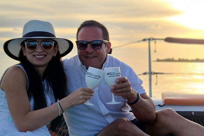 LUXURY PRIVATE Catamaran Bora Bora : The Sunset Escape - What the crew adds to the experience